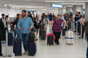 Pasajeros del primer vuelo directo a EEUU dicen que «Venezuela no se siente tan lejos»