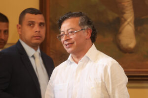 Petro aboga por un esfuerzo con Venezuela para liberar a pueblos fronterizos de las mafias – AlbertoNews