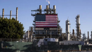 Petróleo de Texas sube a casi 100 dólares tras inicio inestable de tregua Irán y EEUU