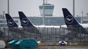 Pilotos de Lufthansa paralizan cientos de vuelos