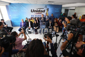 Plataforma Unitaria cree que visita de Gustavo Petro puede ayudar en una «solución democrática»