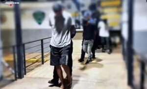 Polimaracaibo detiene a tres sujetos por hurto en Santa Lucía