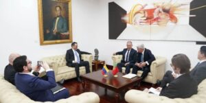 Portugal espera libertad de presos políticos lusos tras reunión con canciller de Venezuela – AlbertoNews