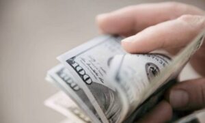 Precio del dólar del 30 de abril repite la dosis de casi un bolívar