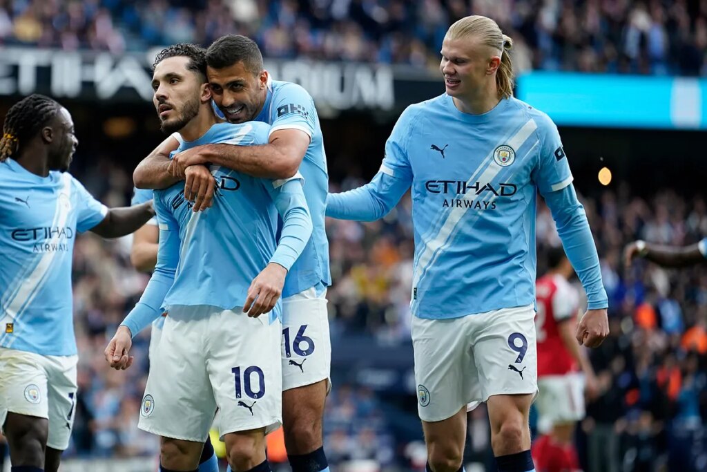Premier League: El Manchester City vence al Arsenal y pone la Premier patas arriba