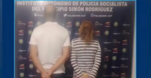 Presa por pedirle a su hija de 11 años que participara en un trío