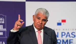 Presidente de Panamá agradeció solidaridad regional ante la tensión con China por retener sus buques – AlbertoNews
