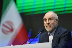 Presidente del Parlamento iraní dice que negociaciones con EEUU avanzan pero acuerdo final está «lejos» – AlbertoNews