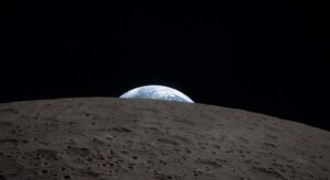 Probar en la Tierra para no fallar en la Luna: la clave es un ‘polvo lunar’ de alta fidelidad fabricado en Leganés