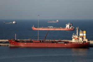 Producción petrolera de la Opep cayó un 27,5 % en marzo debido a la guerra en Irán