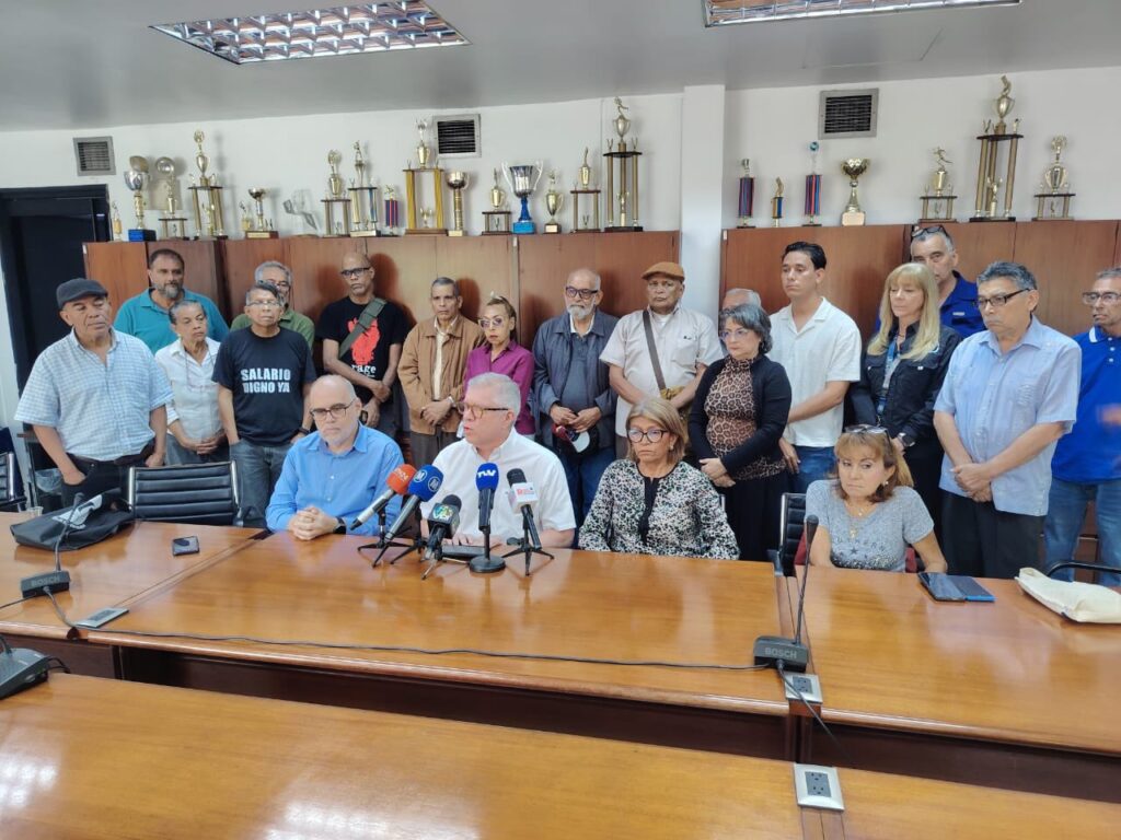 Profesores de la UCV convocan a protesta frente al TSJ el próximo #15Abr