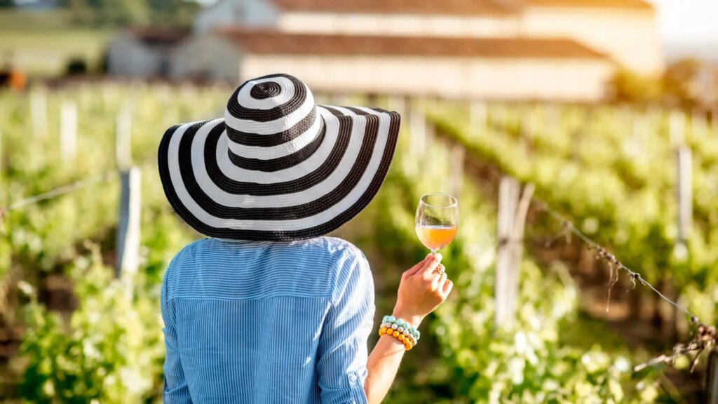 Qué vinos por menos de 25 euros hay para regalar el Día de la Madre si es una experta en el tema