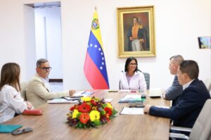Recordar es vivir: Así enterró el chavismo los años de retórica antiimperialista contra el FMI (VIDEO)