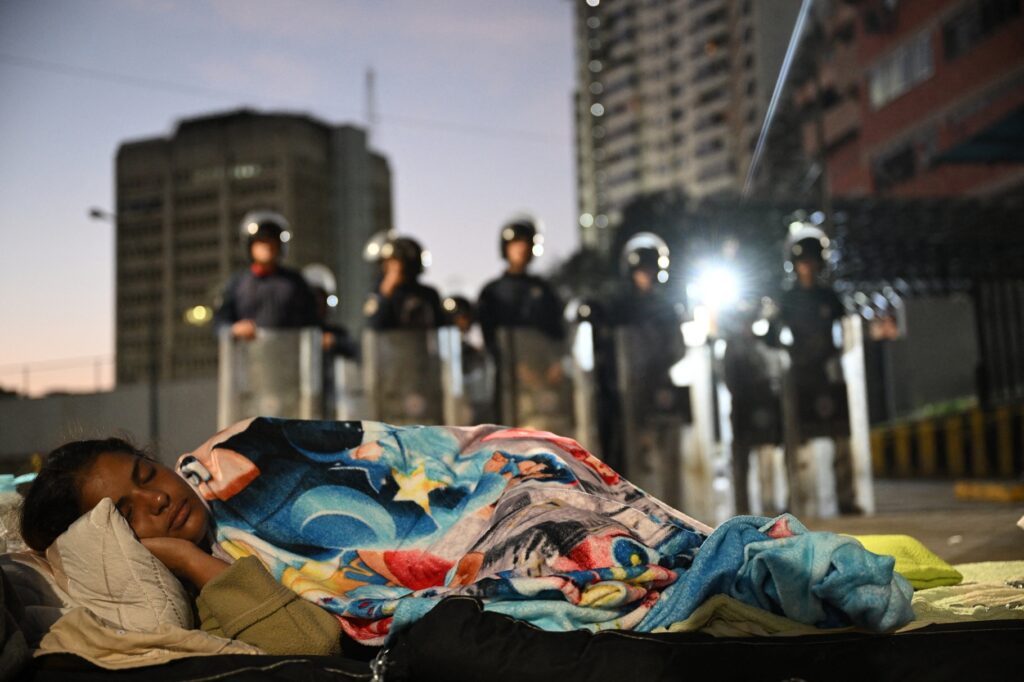 Rehenes sin uniforme: "criminalización por afecto"