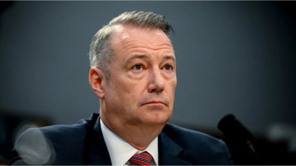 Renunció el director interino del ICE que encabezó las detenciones de migrantes en EEUU