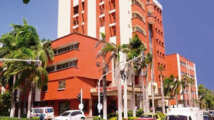 Reportan pago parcial a especialistas de la Clínica General del Norte: protestas continúan y muchos procedimientos siguen suspendidos