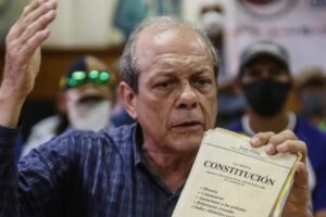 Reportaron detención del abogado Edwin Sambrano en el aeropuerto de Santo Domingo en Táchira