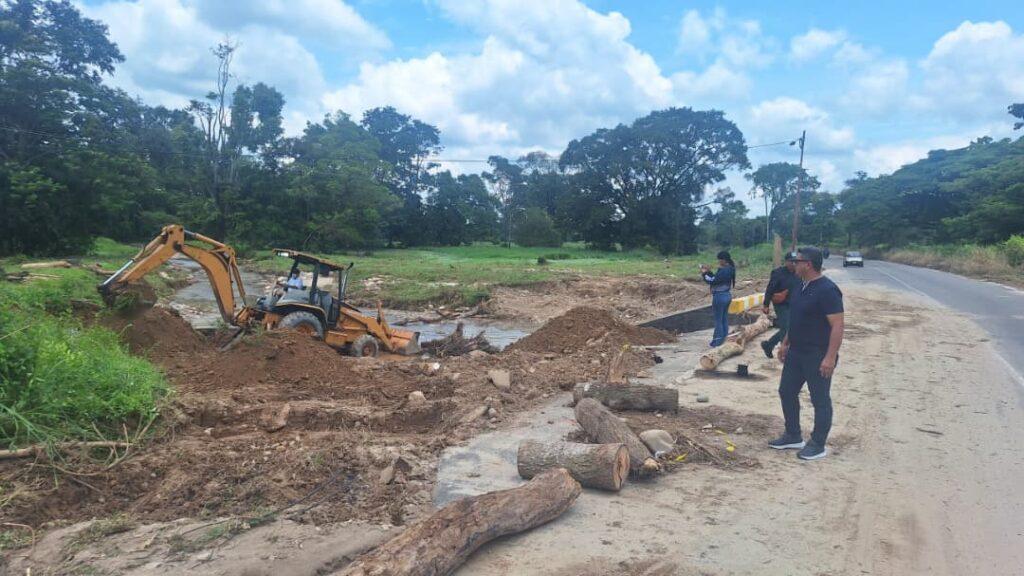 Restablecen paso vehicular en el sector Calichito del municipio García