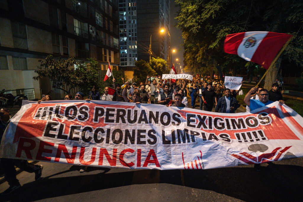 Resultado definitivo de elecciones presidenciales en Perú se conocerá en mayo