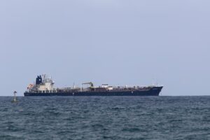 Reuters: Tanquero que se desvió de Cuba ahora descarga combustible ruso en Venezuela