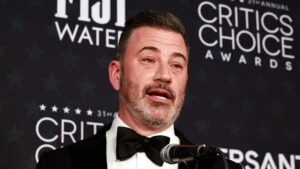 Revisión anticipada de licencia a ABC por broma de Kimmel