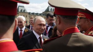 Rusia justifica la ausencia de armamento en el desfile del Día de la Victoria por miedo a un ataque de Ucrania | elperiodico.com