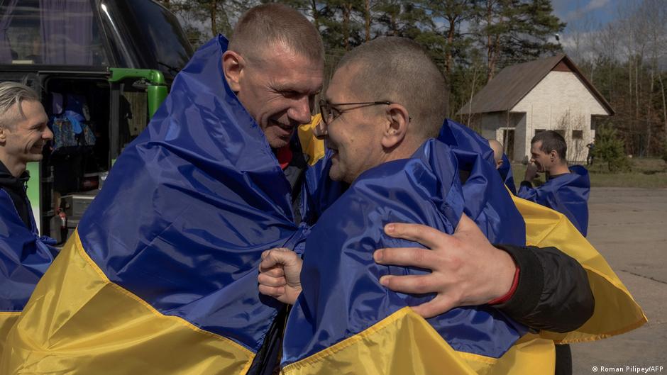 Rusia y Ucrania intercambian 193 prisioneros de cada lado