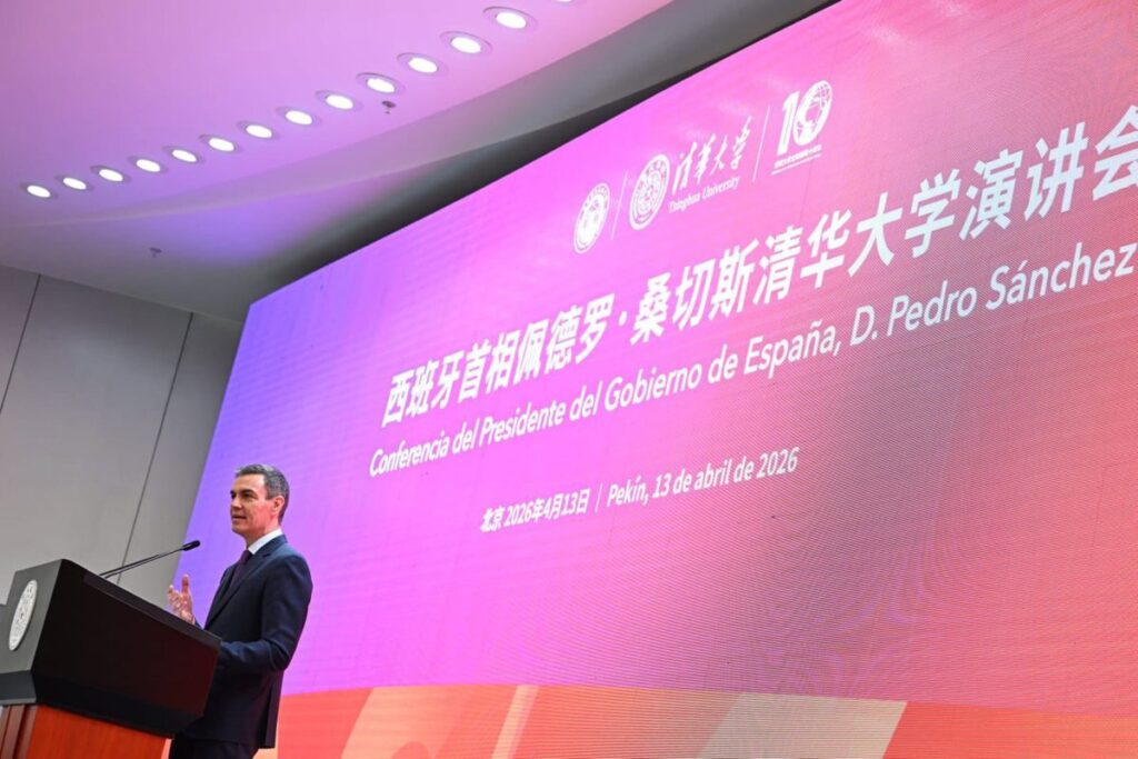 Sánchez pide a China que se implique "más" y exija el cese de la guerra de Irán