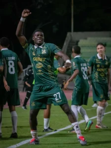 Sebastián González salva al Caracas con sus goles