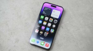 Si Europa impone que los móviles tengan baterías intercambiables, por qué los próximos iPhone no lo van a tener