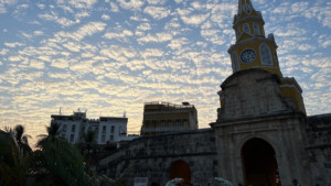Sorpresivo apagón en Cartagena y norte de Bolívar dejó sin energía a 400 mil usuarios esta mañana: semáforos apagados y telefonía celular colapsada