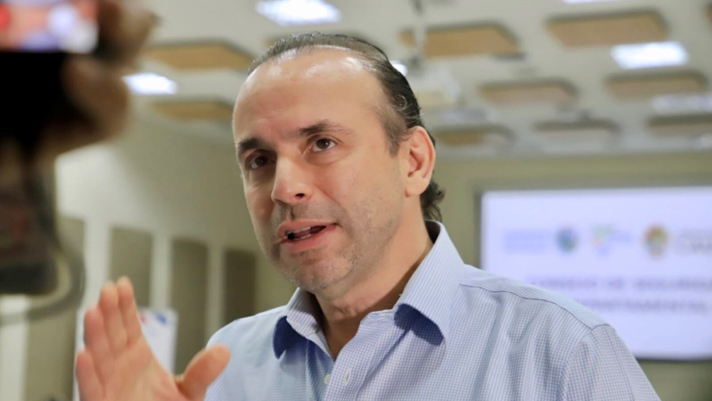 'Soy consciente de que las obras en vías, intervenir escuelas o mejorar centros de salud no siempre generan un entusiasmo inmediato': alcalde Eder