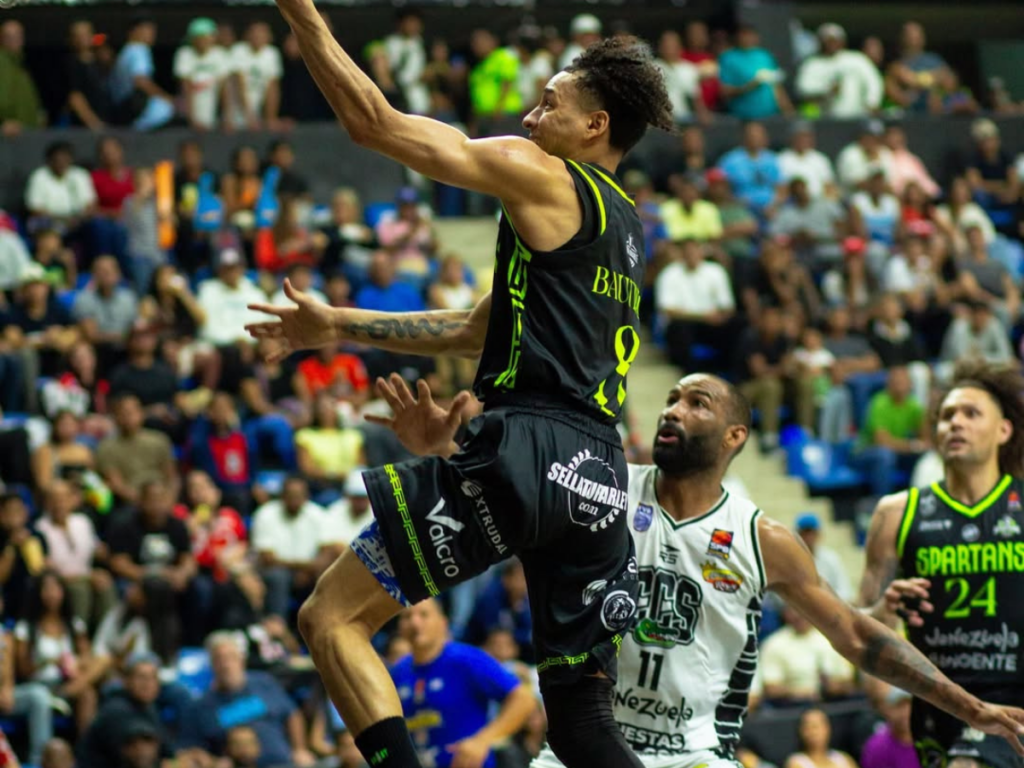 Spartans fue contundente frente a Pioneros