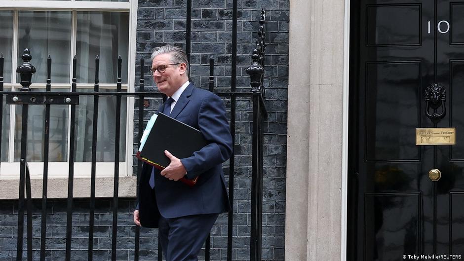 Starmer bajo presión por exembajador vinculado a Epstein