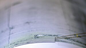 TERREMOTO JAPÓN | Un seísmo de magnitud de 7,4 golpea el centro del país y activa la alerta por tsunami | elperiodico.com