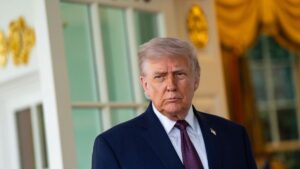TRUMP DROGAS ENFERMEDADES | Trump impulsa estudio del LSD para tratamientos de salud mental: «Me complace anunciar reformas históricas» | elperiodico.com
