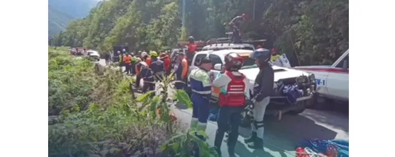 TSube a 10 la cifra de fallecidos tras caída de autobús en Mérida