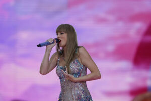 Taylor Swift solicita registro de su voz e imagen como marca, ante la amenaza de la IA