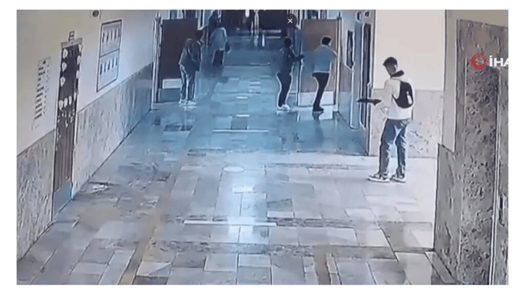 Tiroteo en una escuela de Turquía: un adolescente hirió a 16 personas y murió tras ser rodeado por la policía