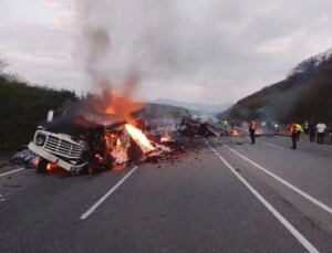 Tragedia en vía Barquisimeto–Carora por choque de carga pesada: heridos y muertos reportados