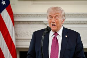 Trump afirma que Irán hizo una nueva propuesta tras cancelar el viaje de enviados a Pakistán