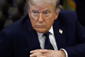 Trump asegura que la investigación contra el presidente de la Fed no se ha cerrado aún – AlbertoNews