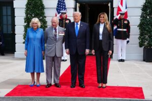 Trump despide en la Casa Blanca a Carlos III y Camila al término de su viaje a EE.UU. – AlbertoNews