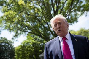 Trump dice que Irán «no puede chantajear» a EE.UU. con un nuevo cierre del estrecho de Ormuz