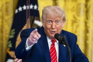 Trump dijo que sigue recibiendo «millones» de barriles de petróleo venezolano