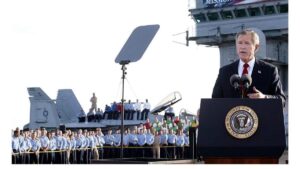 Trump entre la “misión cumplida” de Bush en Irak 2003 y la “escalada” de Johnson en Vietnam 1965 | elperiodico.com