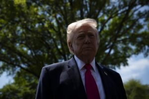 Trump promueve su política de eliminar impuestos sobre propinas en Las Vegas – AlbertoNews