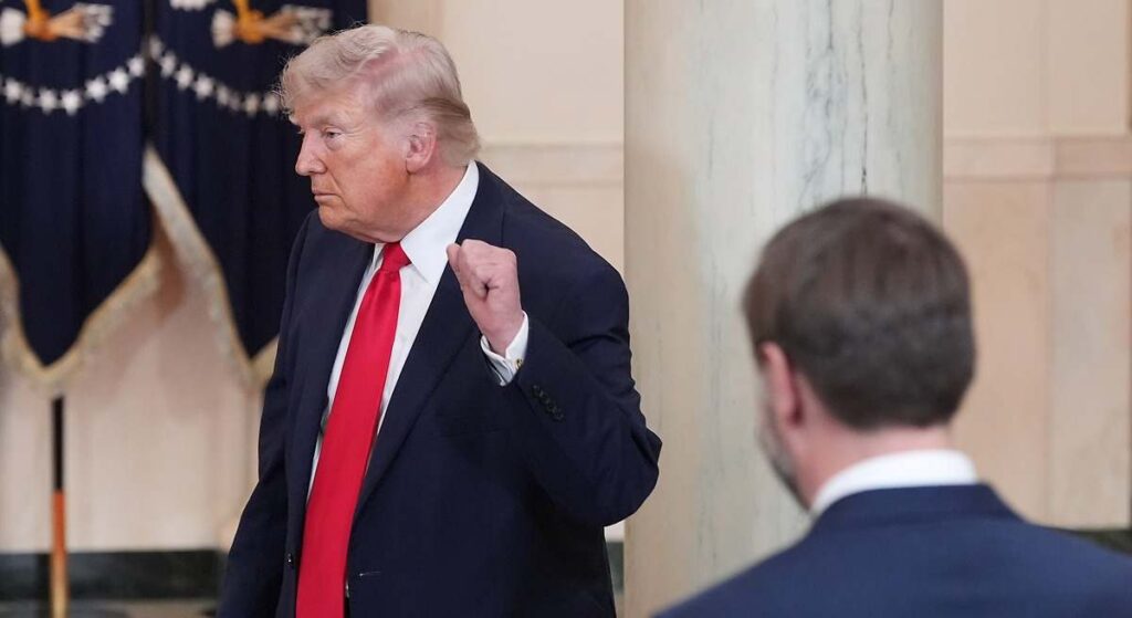 Trump sugiere a los países afectados por el cierre de Ormuz que compren petróleo de EEUU y que se encarguen de abrir el estrecho