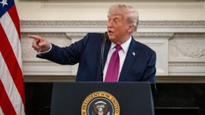 Trump trata de equilibrar los costes de la guerra con su estrategia en el estrecho de Ormuz | elperiodico.com