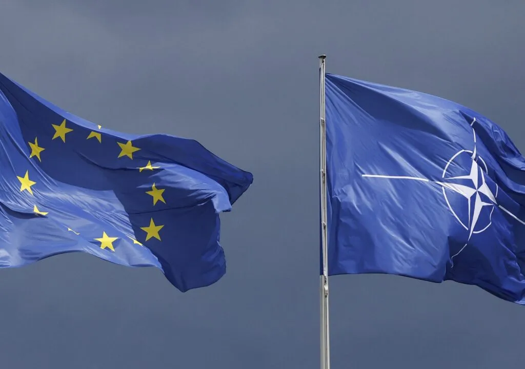 UE reacciona a amenazas de Trump de salir de la OTAN
